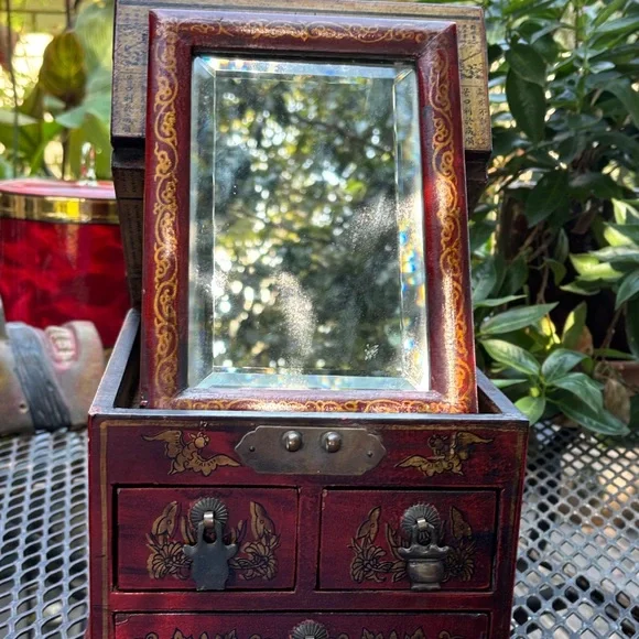 Vintage red lacquered wood Asian style jewelry box - Picture 12 of 17